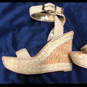 Women’s sandals